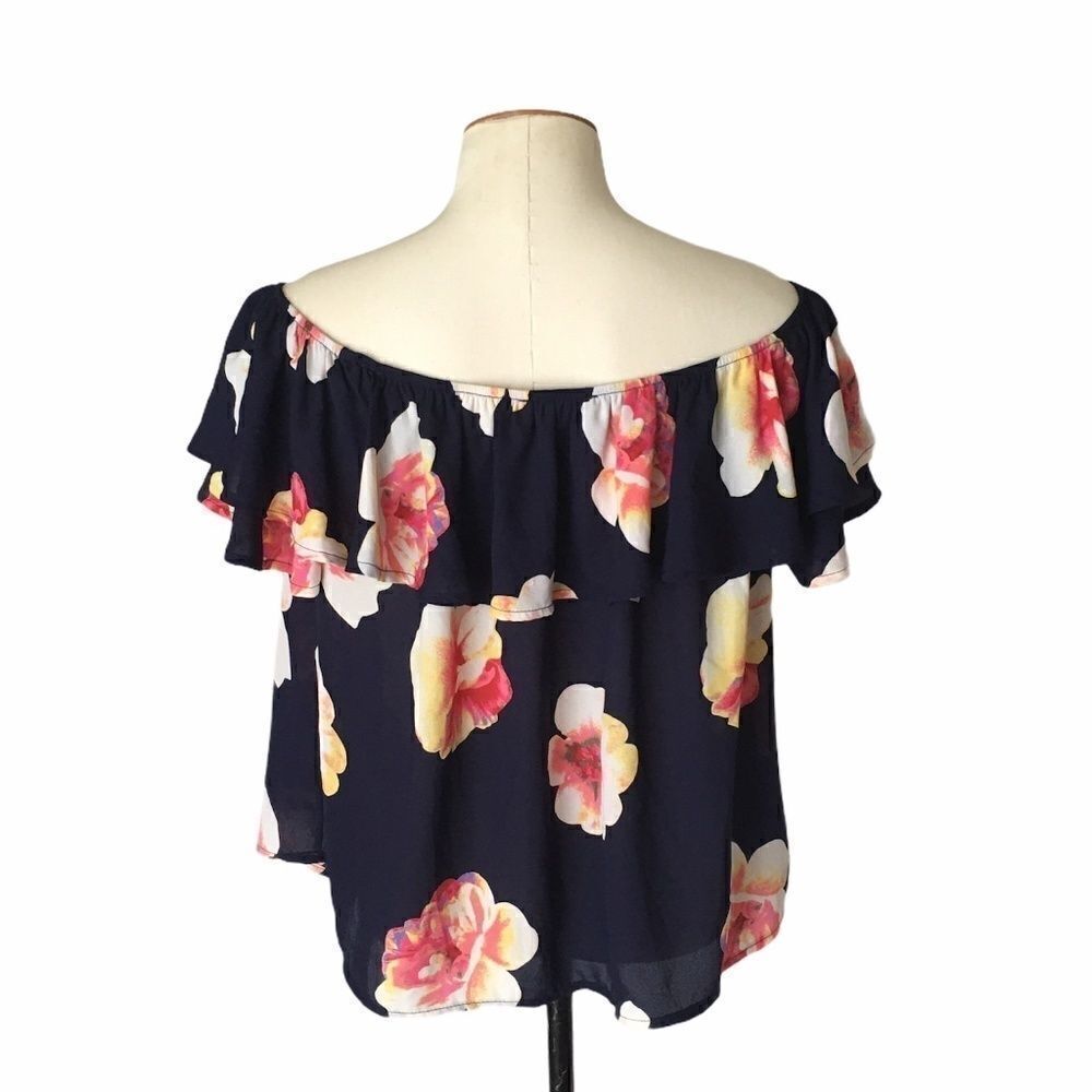 Blakely Off Shoulder Floral Top Size S - Picture 2 of 3